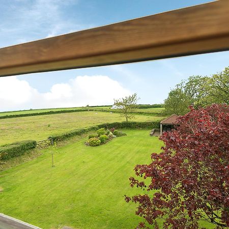 Kidwelly Farmhouse B&B المظهر الخارجي الصورة