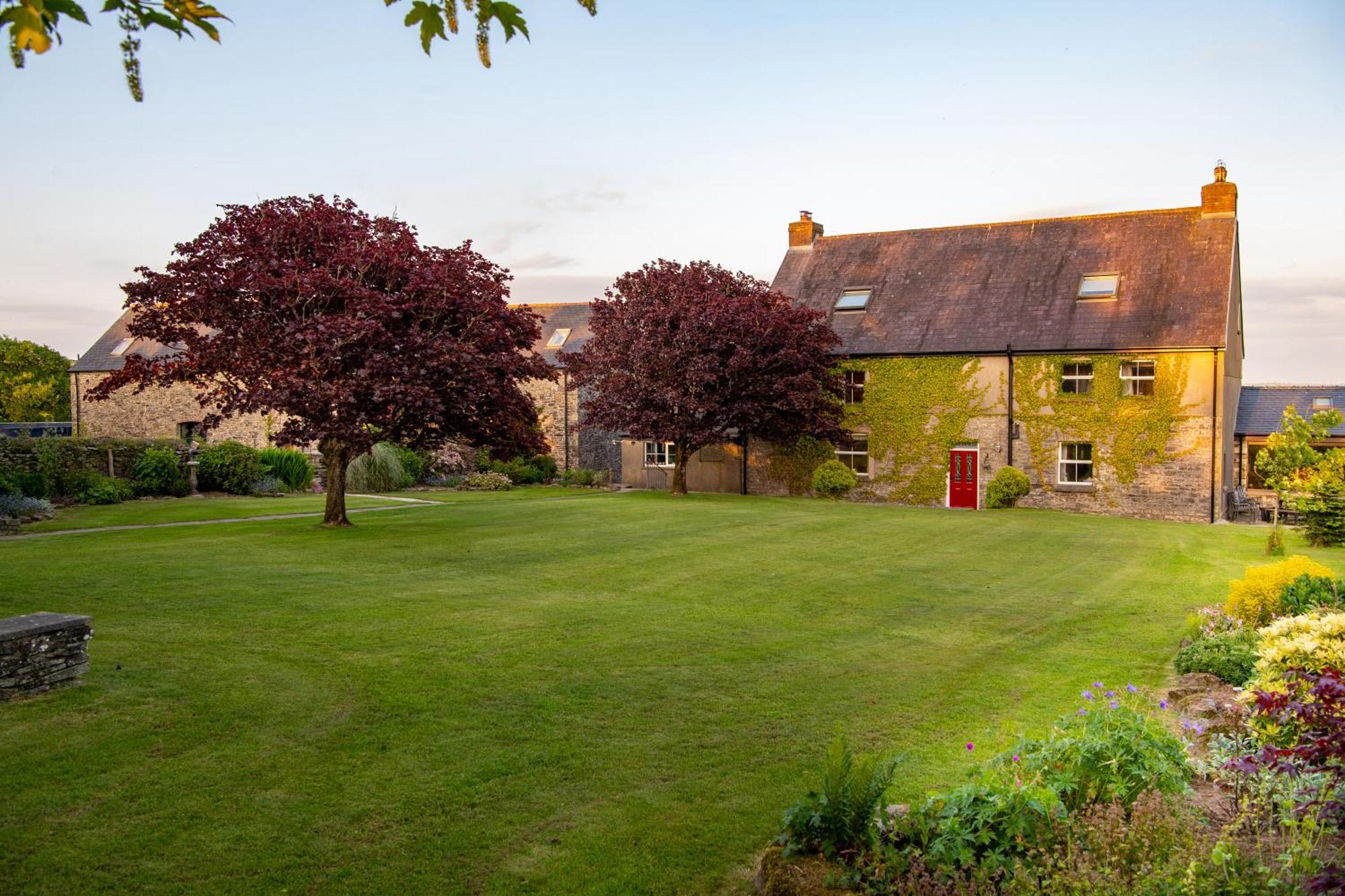 Kidwelly Farmhouse B&B المظهر الخارجي الصورة